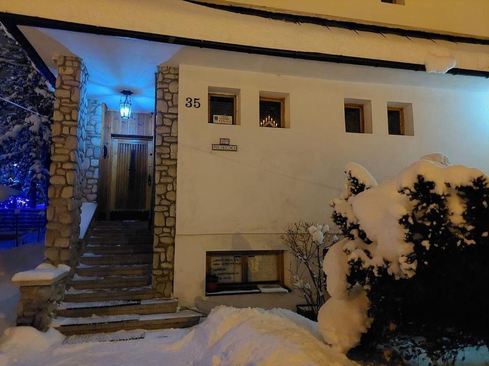 Dom Pod Skocznia Apartment Zakopane Bagian luar foto